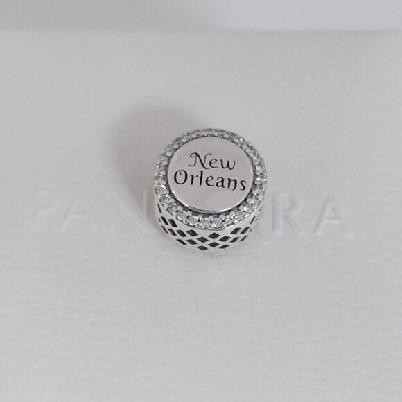 Pandora New Orleans Saints NFL Logo Charm Bead S925 Silver with box - Picture 2 of 6